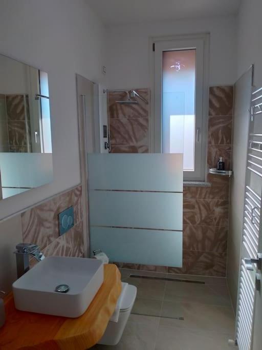 Suite Room Malpensa B&B Cardano Al Campo Bagian luar foto